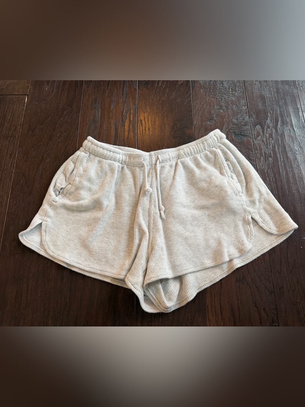 Cozy Women's Light Gray Waffle Knit Lounge Shorts
